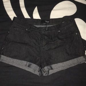 Sexy shorts for the ladies! ❤️